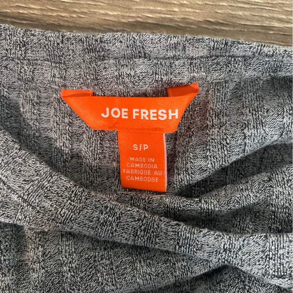 Two Joe Fresh Long Sleeve shirts. - Picture 4 of 7